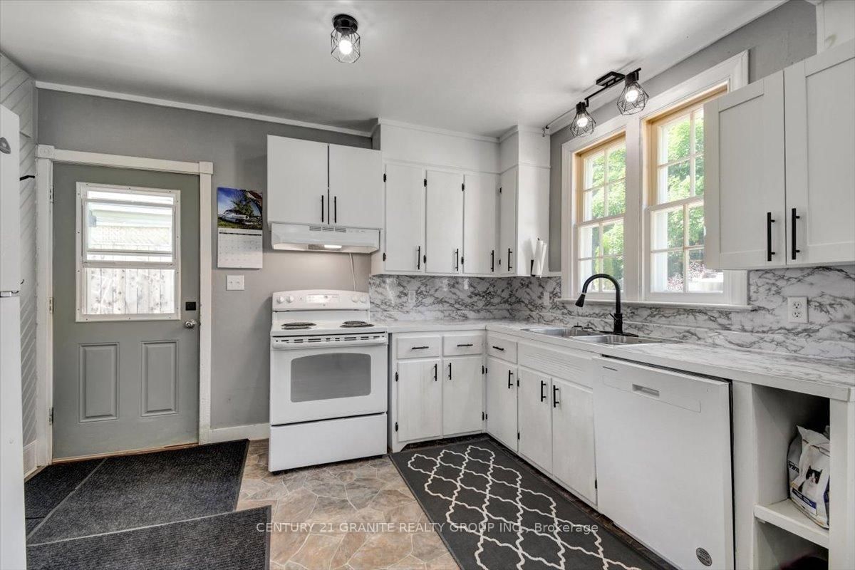 Listing Image 18