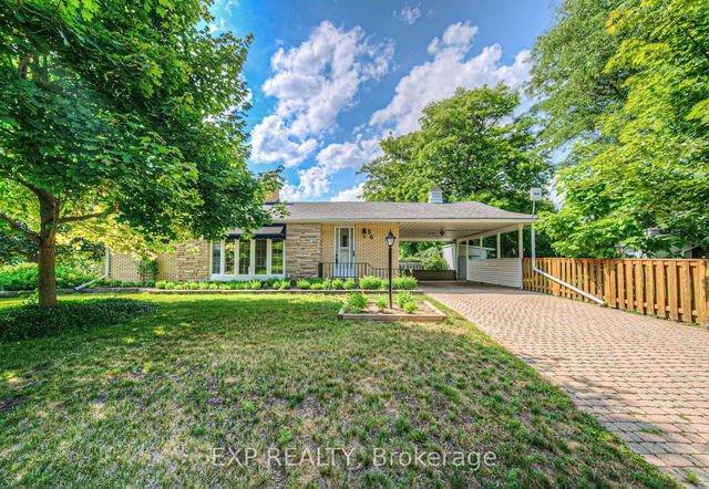 56 Cardinal Crescent S