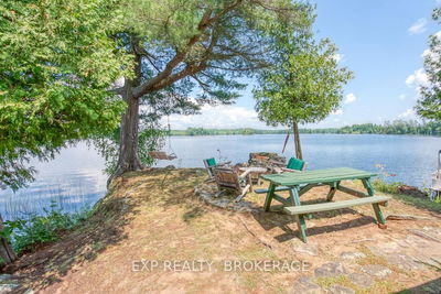 C Island, Sharbot Lake - Frontenac Centre image-0-3