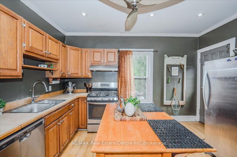 265 London Rd, Guelph - Exhibition Park image-0-0