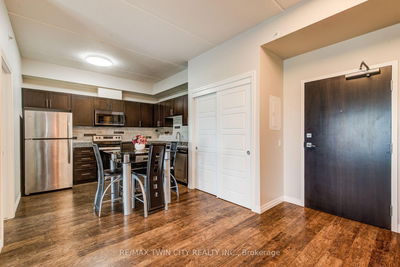 Unit 27 — 35 Kingsbury Sq, Guelph - Pineridge/Westminster Woods image-0-2
