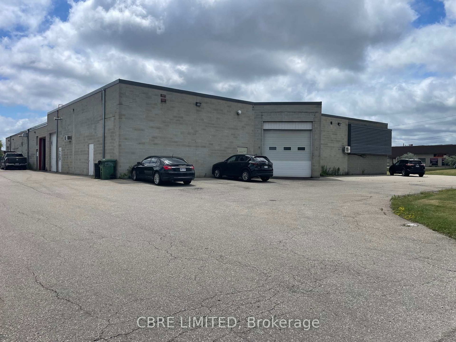 93 Regal Road, Unit 95A-95B - Photo 3