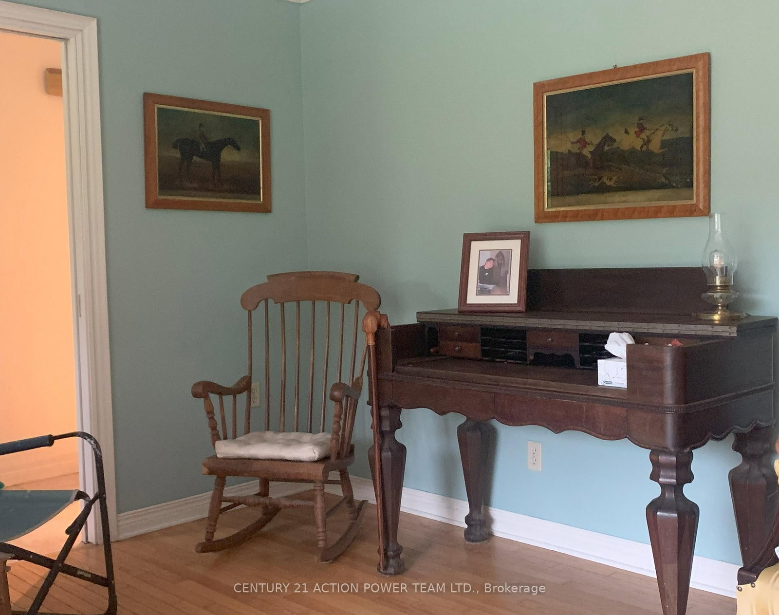 Listing Image 7