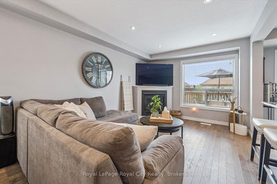 32 Jeffrey Dr, Guelph - Grange Road image-0-4