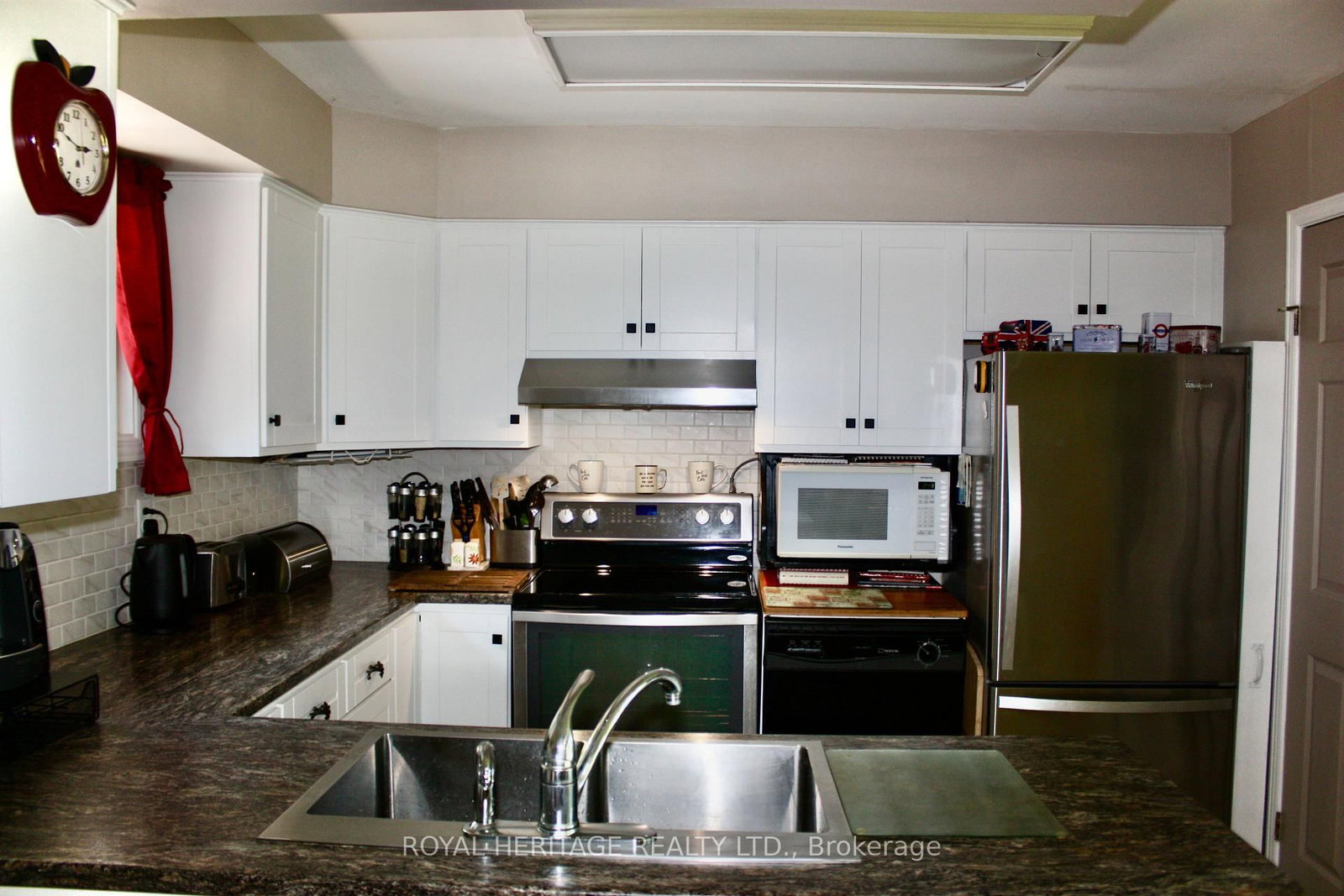 Listing Image 7