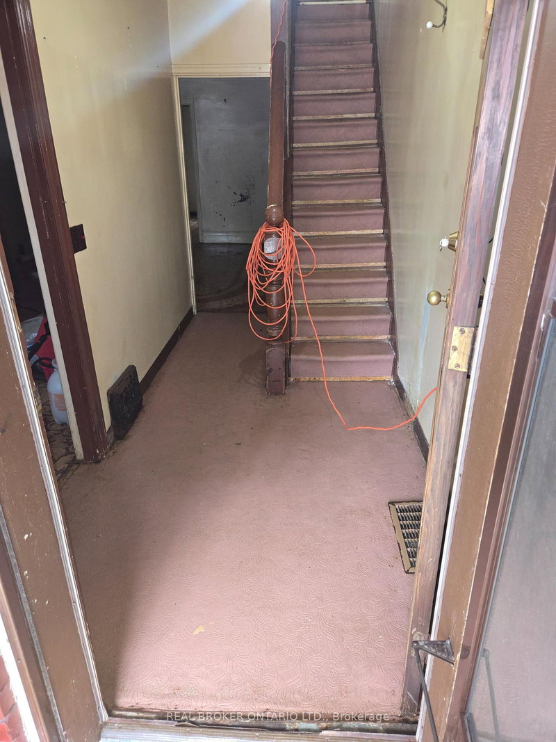 23 Edward St, Hamilton, L8L 2V2 | Image 2