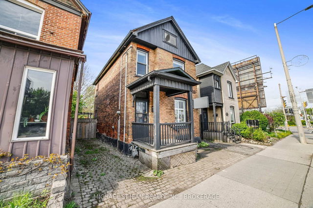 461 Main Street W