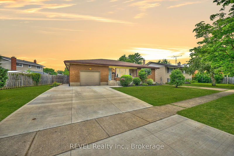 15 WELLBROOK Blvd, Welland - Prince Charles image-0-0