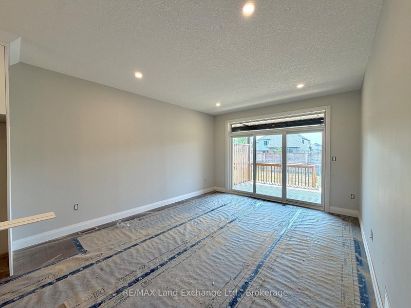 360 ROSNER Dr photo 4