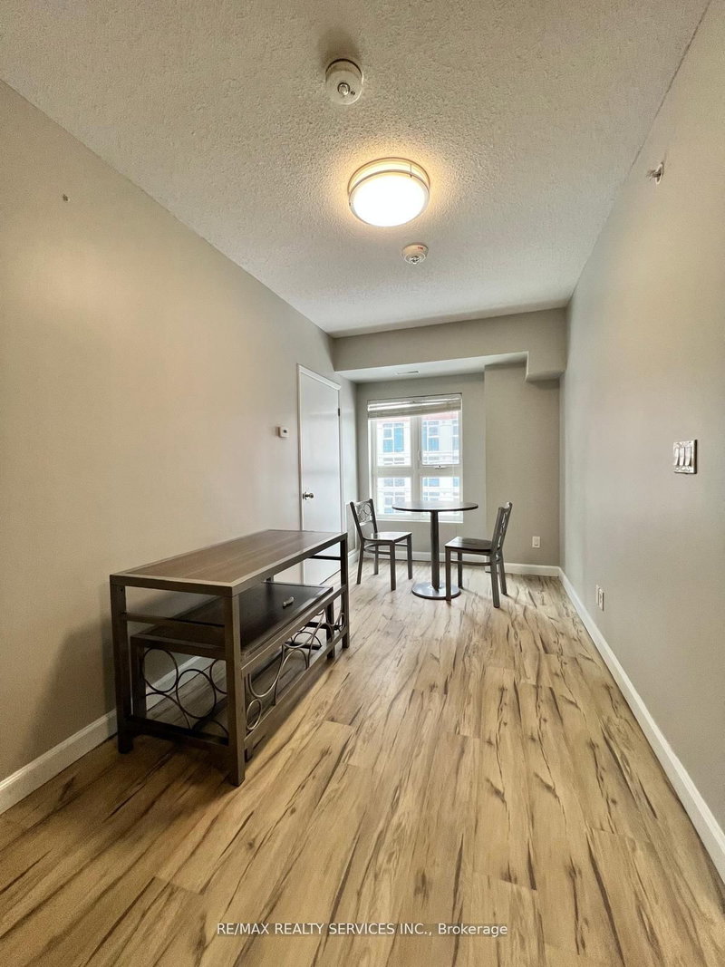 1617 - 258A Sunview St, Waterloo, N2L 0H6 | Image 2