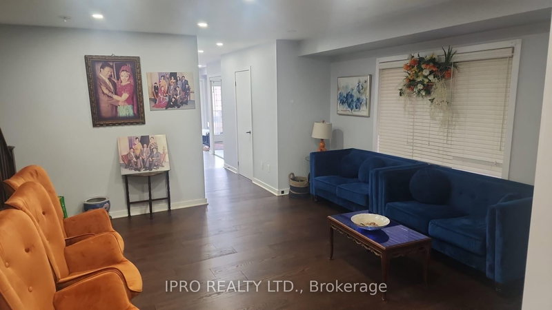 88 West Glen Ave, Hamilton, L8J 0H8 | Image 3