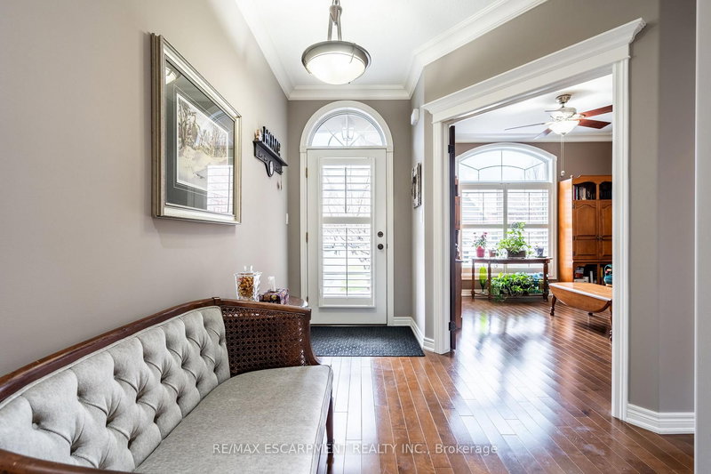 13 Iron Bridge Crt, Haldimand, N3W 0A4 | Image 2