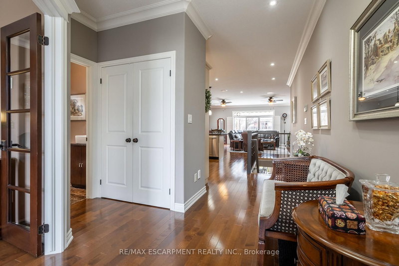 13 Iron Bridge Crt, Haldimand, N3W 0A4 | Image 3