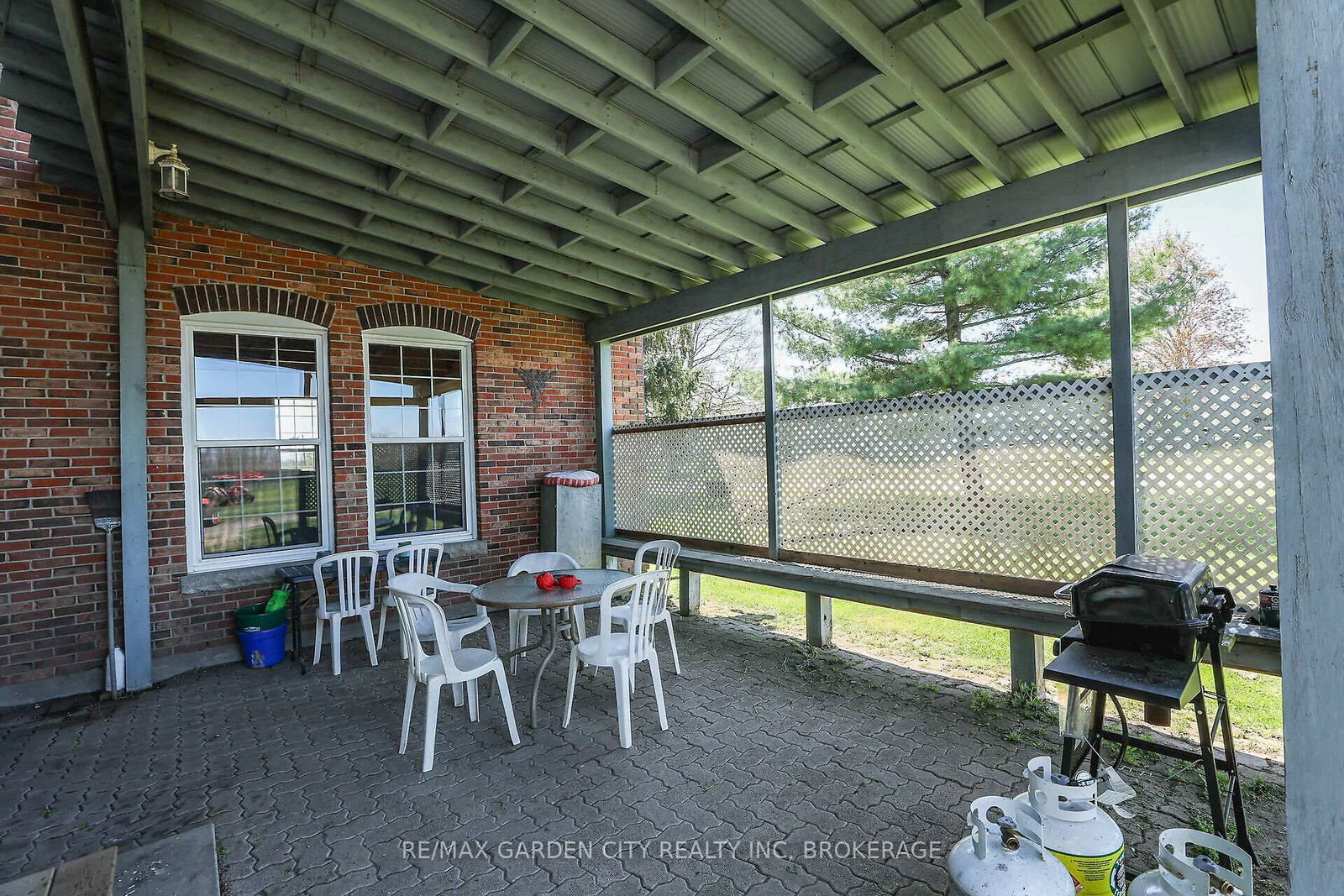 Listing Image 7