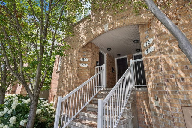 5 - 67 Steele Park Private