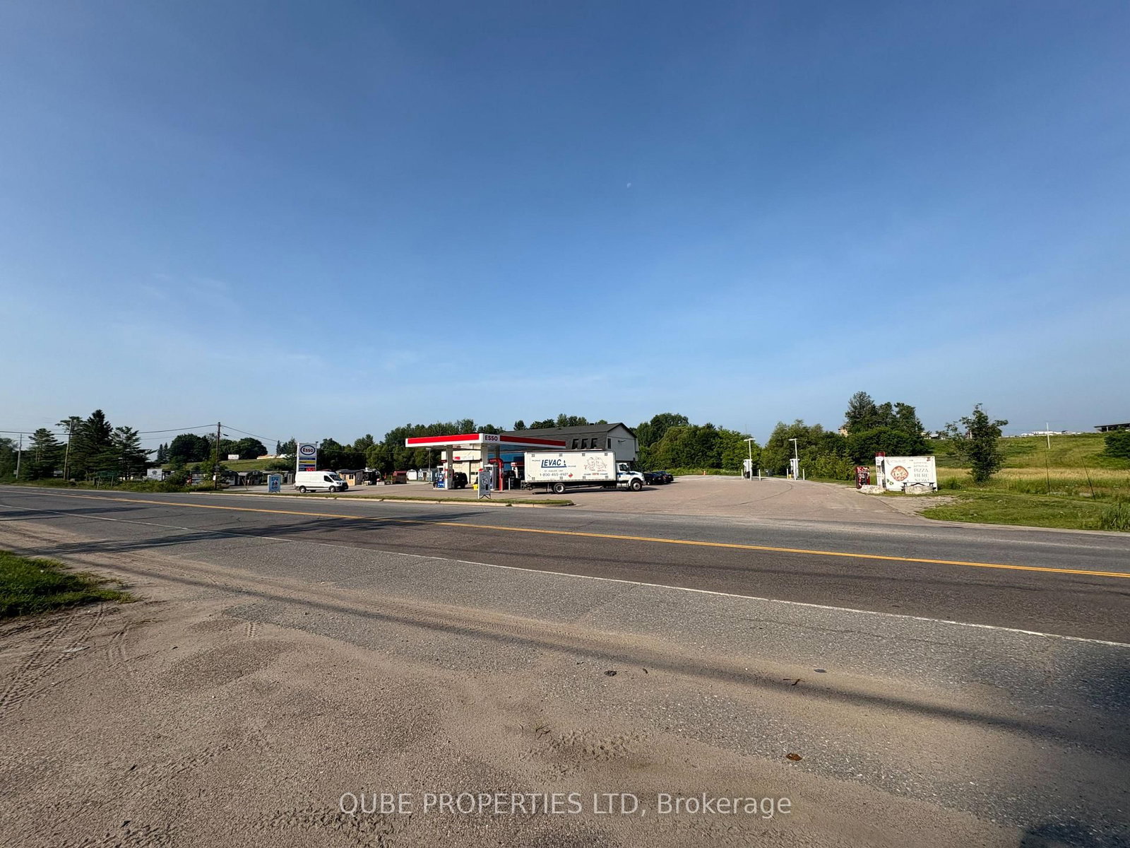 1412 Pembroke Street E - Photo 3