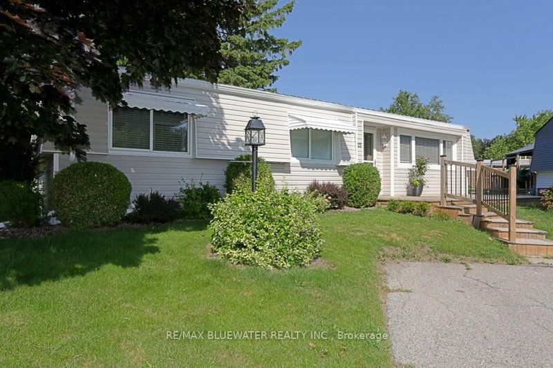 25 Maple Grove Crt E, South Huron, N0M 1T0 | Image 3