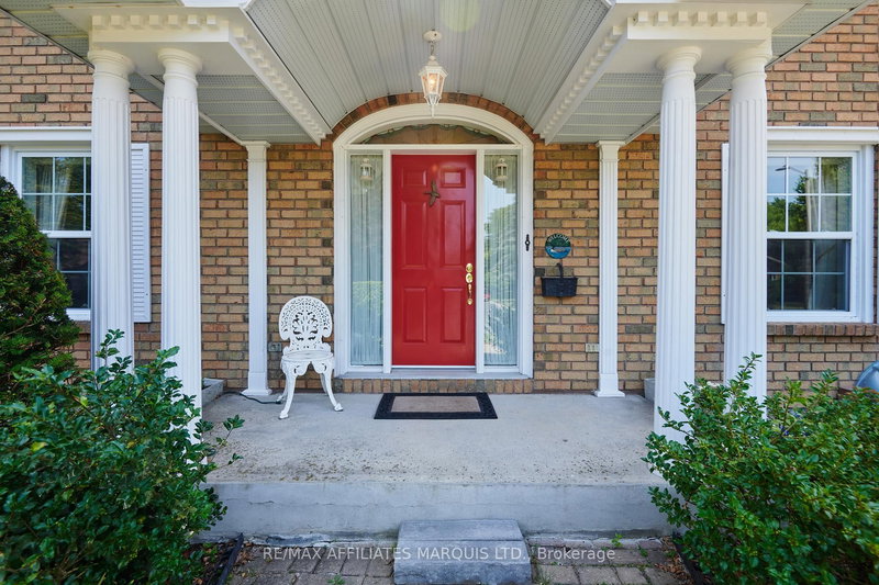 1626 Grant Ave, Cornwall, K6J 5J4 | Image 3