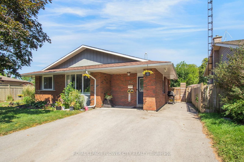 62 Champlain Ave, Welland, L3C 2L7 | Image 3