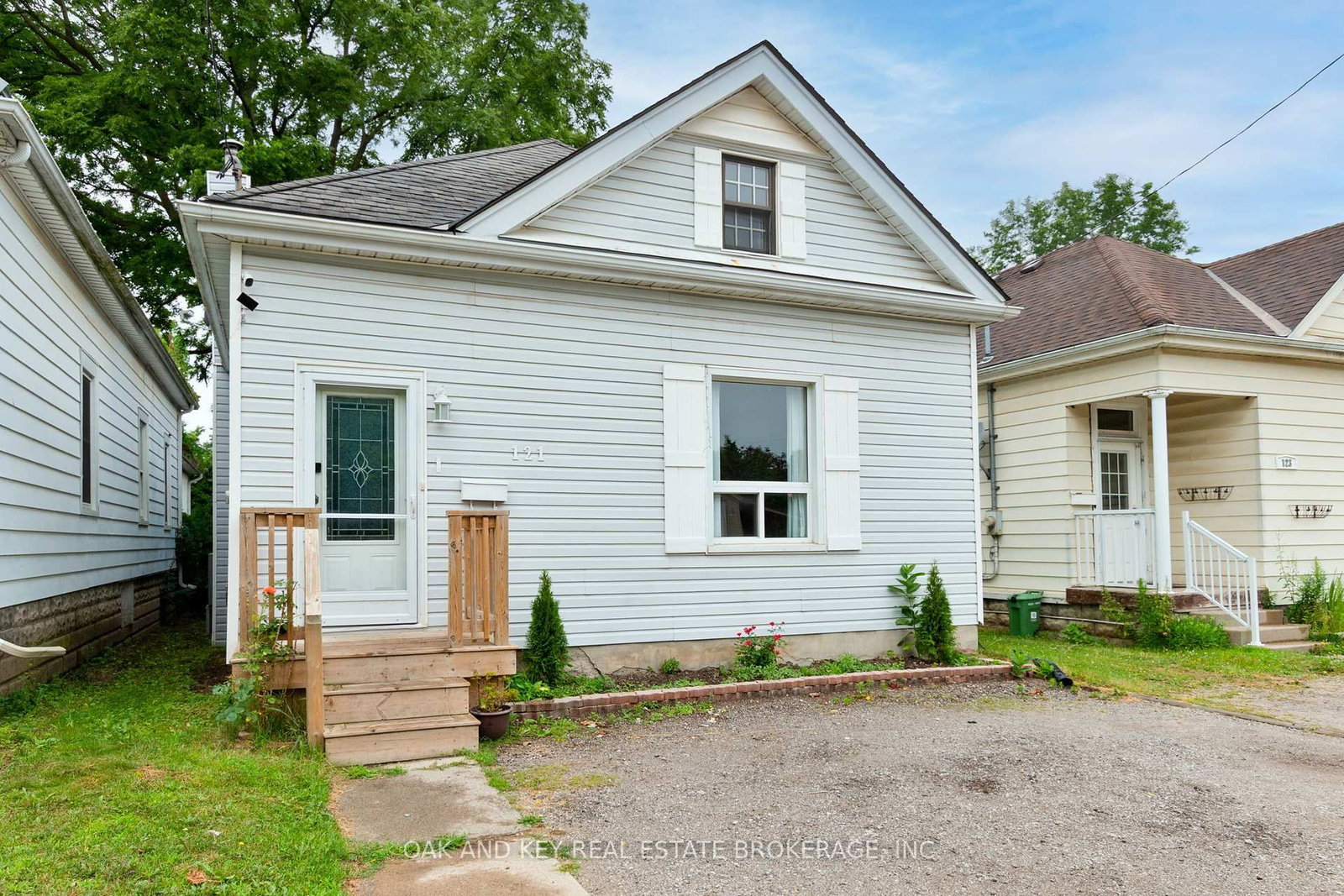Listing photo 2