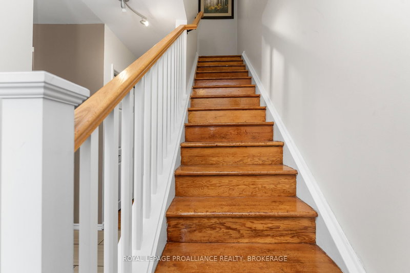 3 - 126 Notch Hill Rd, Kingston, K7M 2X1 | Image 2