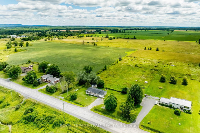 1234 Kinburn Side Rd, Ottawa, K0A 3M0 | Image 3