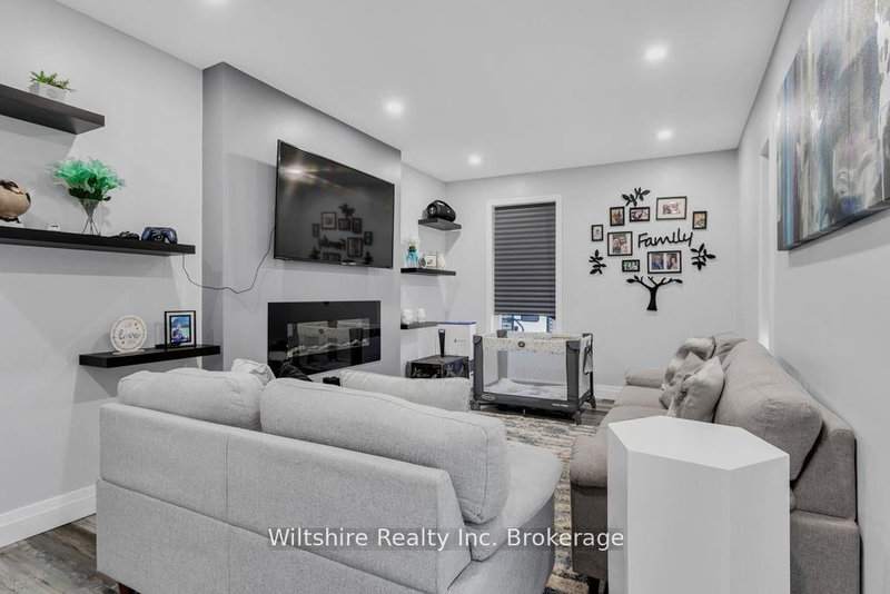 3 Mary St E, St. Thomas, N5R 2V7 | Image 2