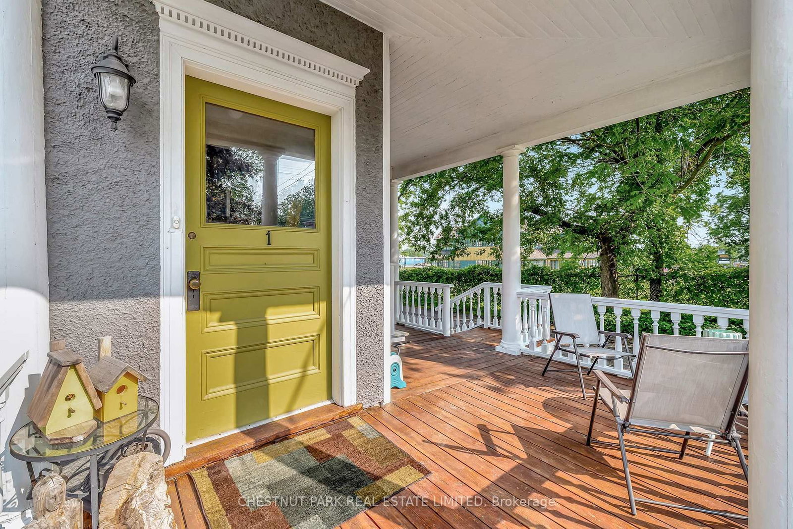 Listing photo 2