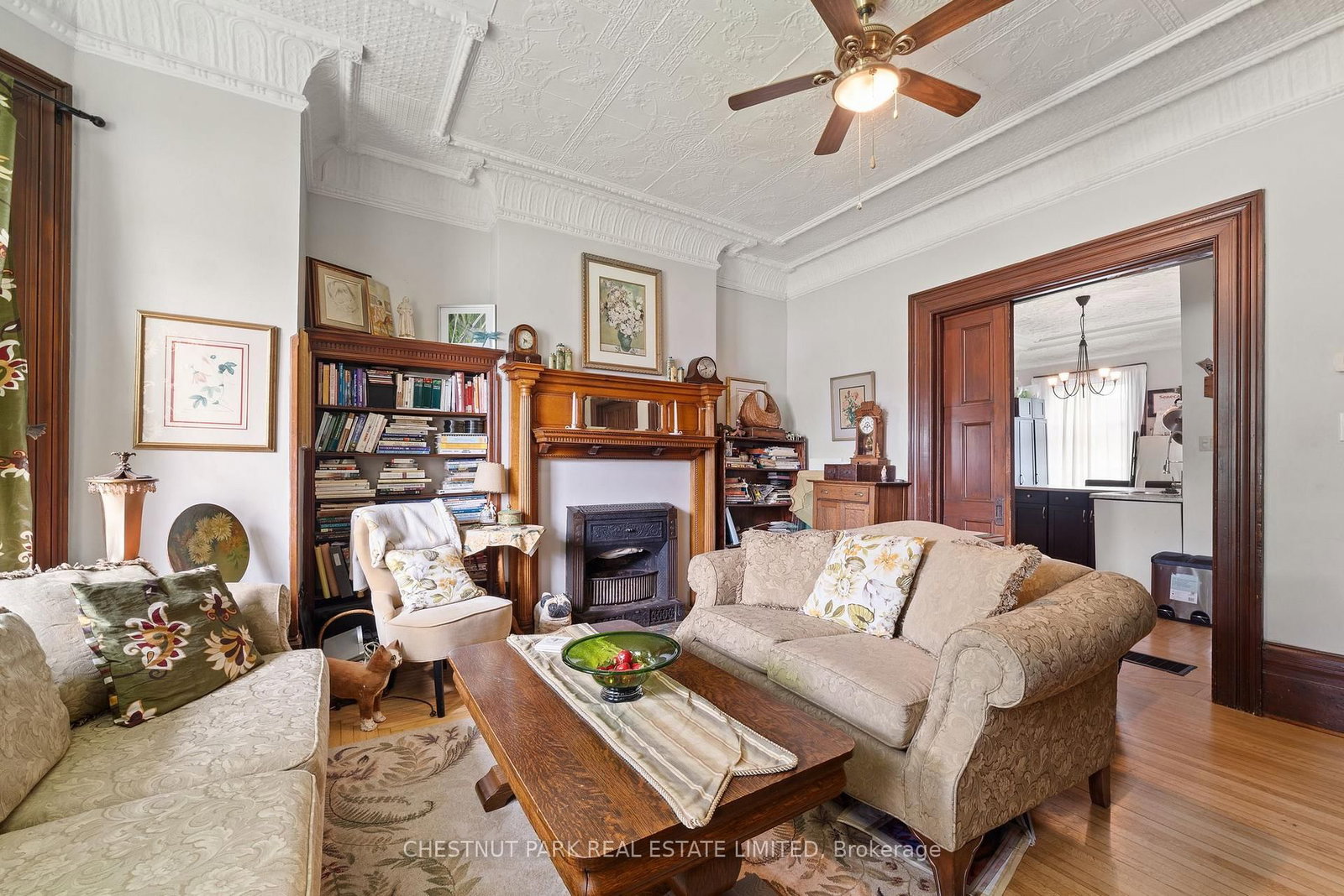Listing Image 6