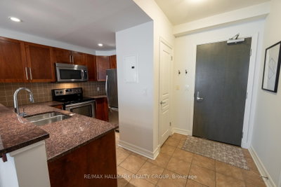 Unit 1007 — 200 Besserer Street — photo 4