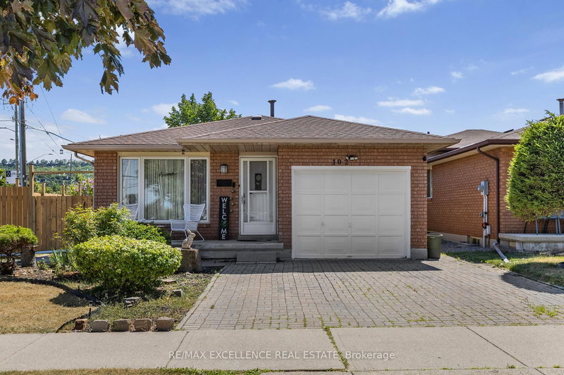 102 Juniper Dr, Hamilton, L8E 4G6 | Image 3