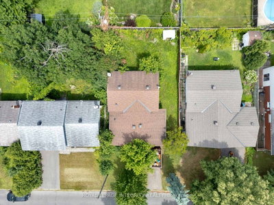 Detached House sold at 1273 Ridgemont Avenue, Ottawa, Ontario, K1V 6E4 - Ridgemont - MLS: X12305459