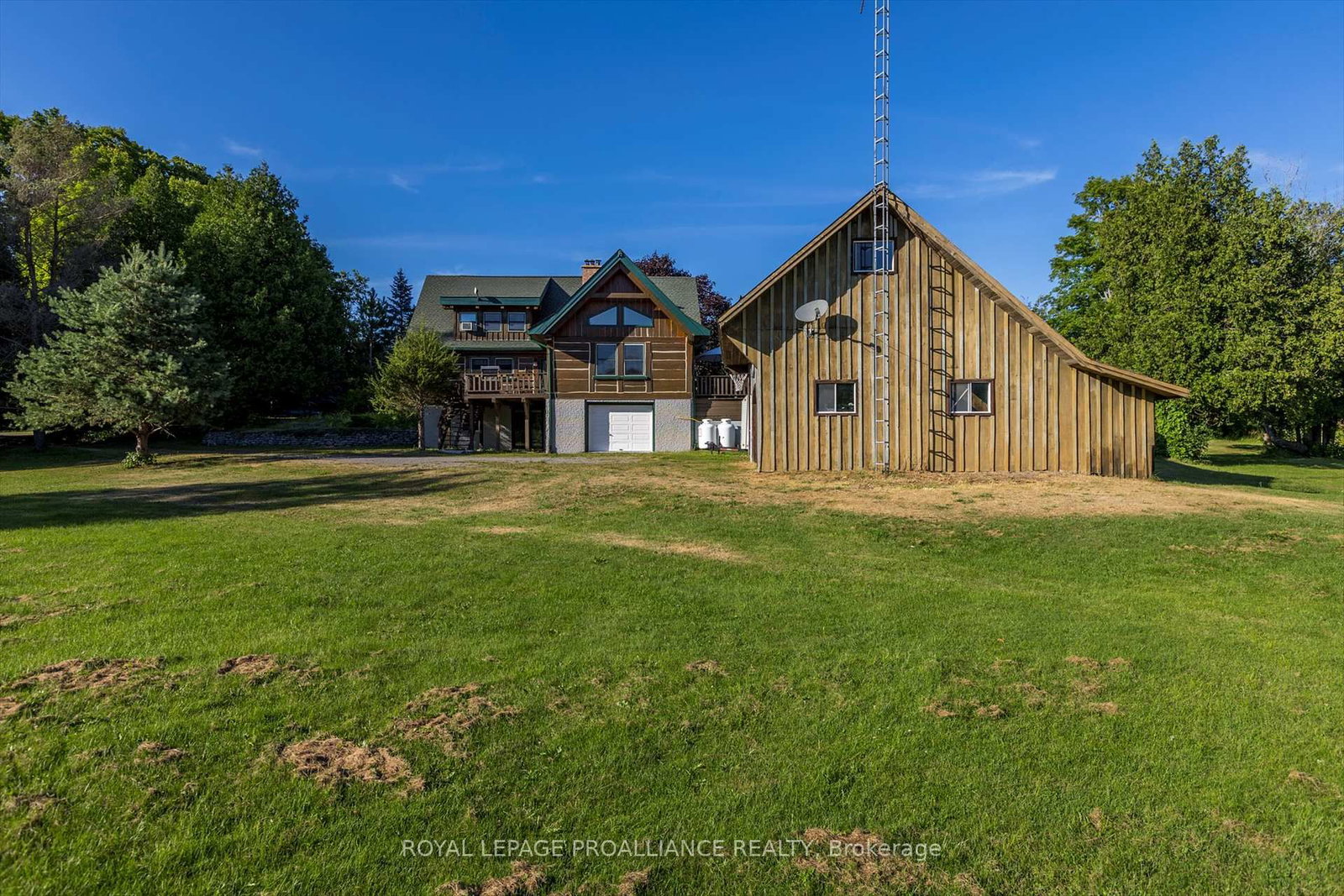Listing Image 4