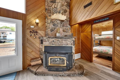 35 Brooks Landing Road — more photos