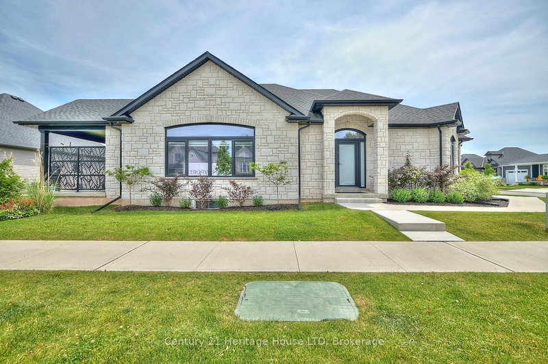 4242 VILLAGE CREEK Dr, Fort Erie, L0S 1S0 | Image 2