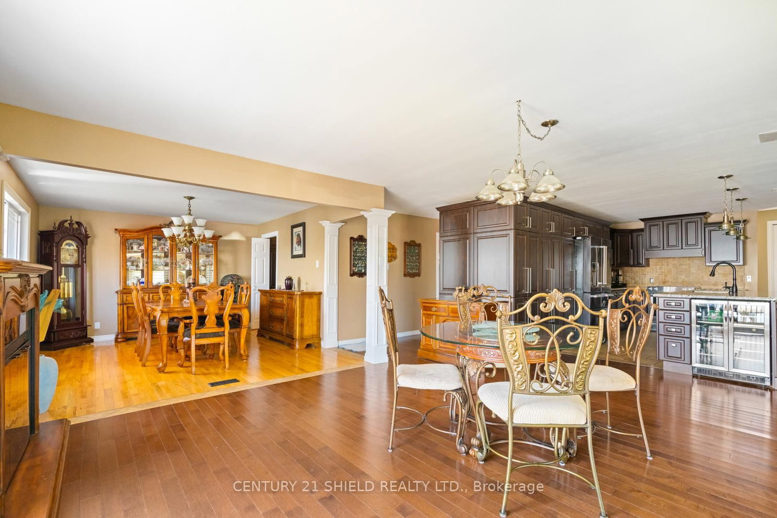Listing Image 20