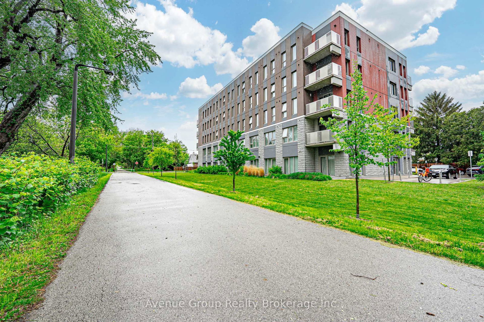 77 Leland Street, Unit 401 - Photo 26