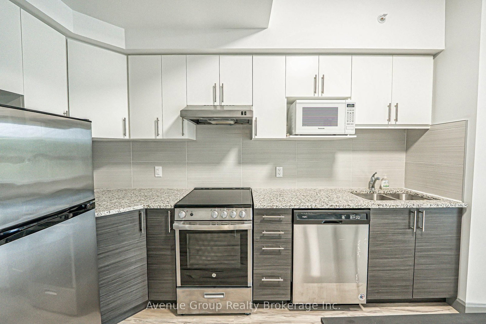 77 Leland Street, Unit 401 - Photo 9