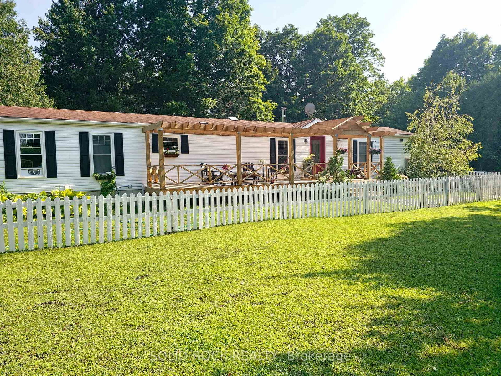 Listing Image 4