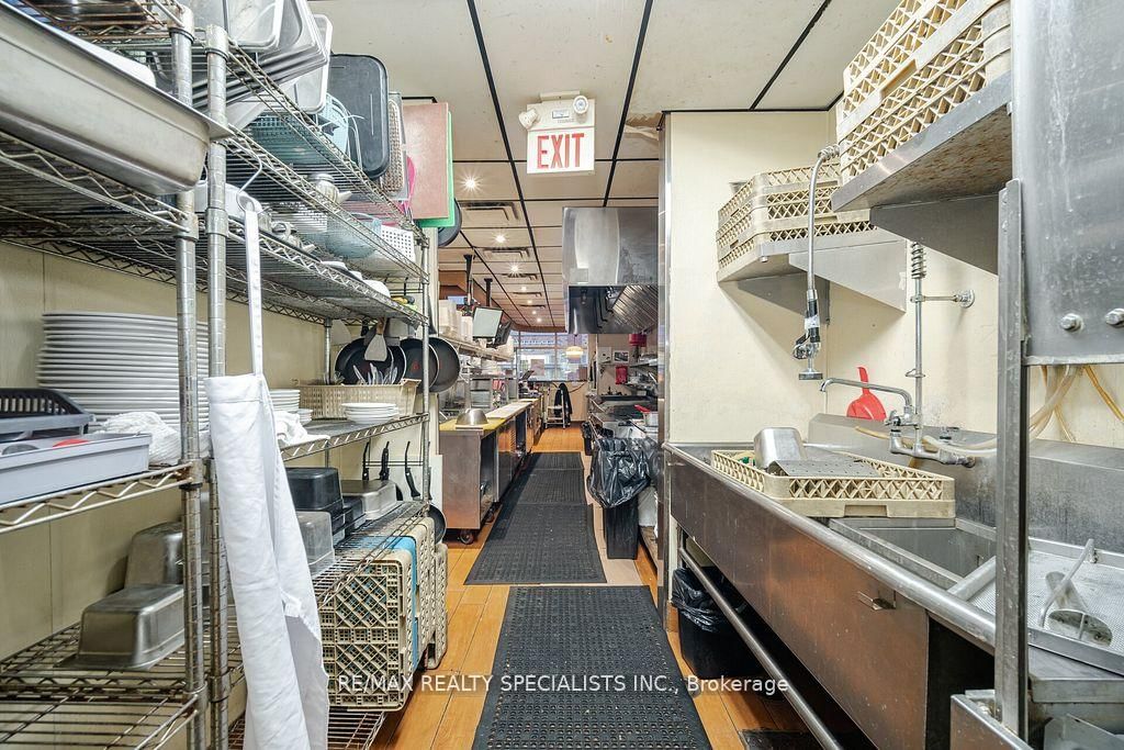 105 Clair Road E - Photo 16