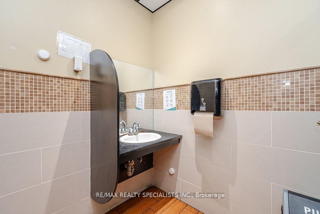 105 Clair Road E - Photo 22