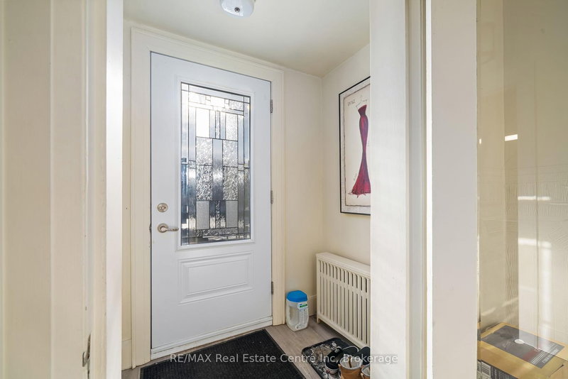 24 Lindsay St, Kawartha Lakes, K0M 1N0 | Image 3