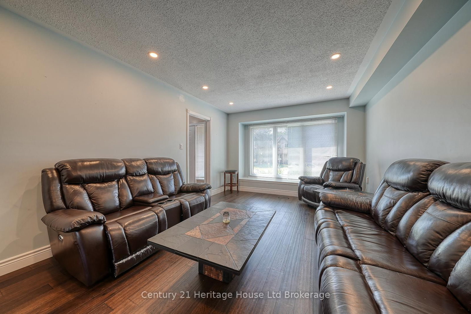 Detached House for sale at 41 Naskapi Street, Woodstock, Ontario, N4T 1G5 - North - MLS: X12312890