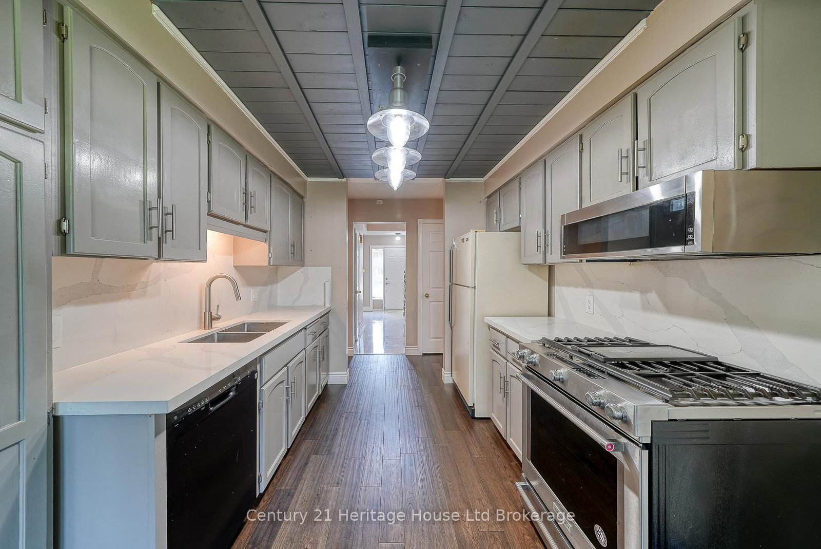 Detached House for sale at 41 Naskapi Street, Woodstock, Ontario, N4T 1G5 - North - MLS: X12312890