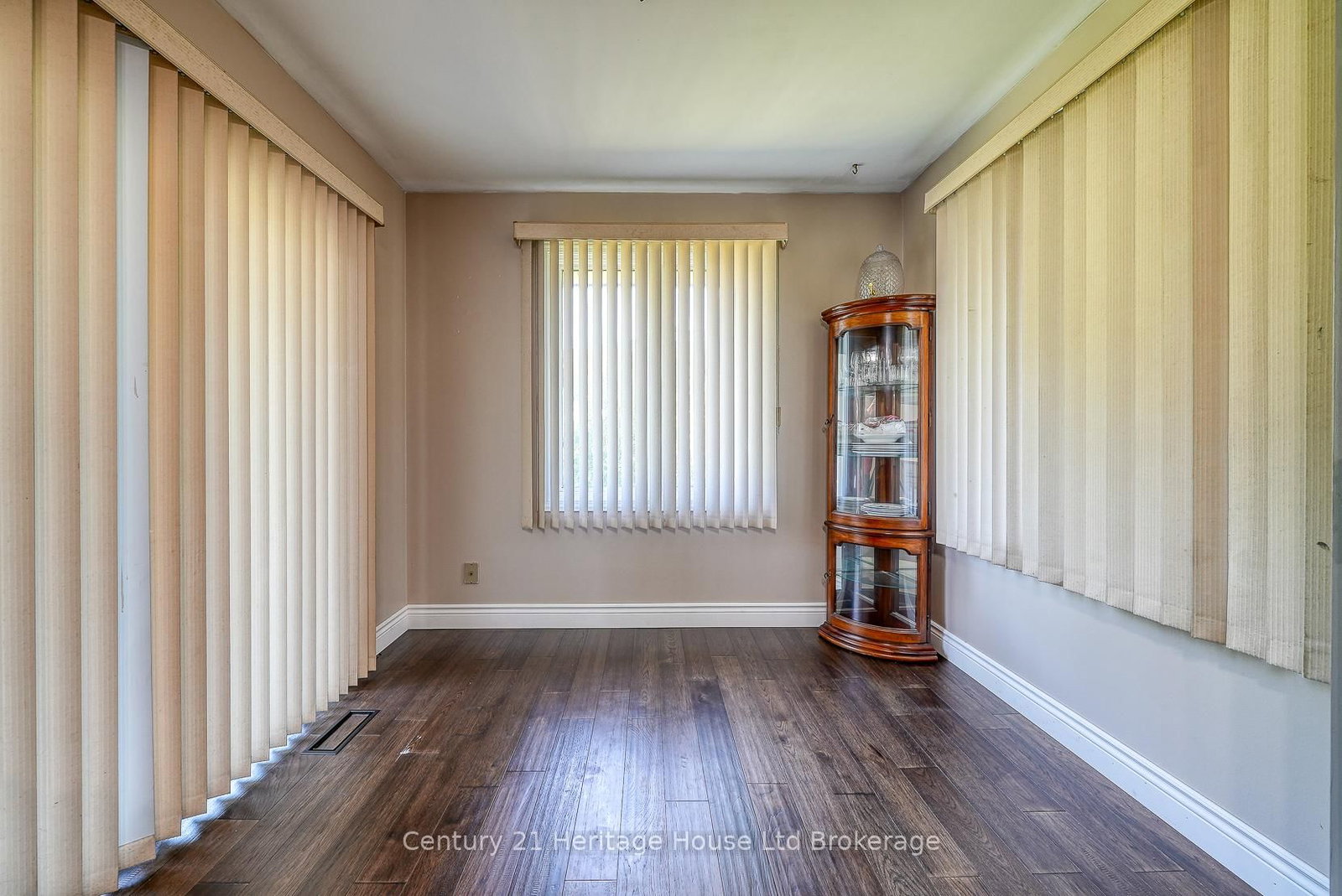 Detached House for sale at 41 Naskapi Street, Woodstock, Ontario, N4T 1G5 - North - MLS: X12312890