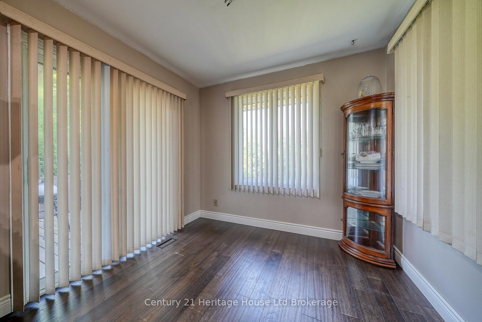 Detached House for sale at 41 Naskapi Street, Woodstock, Ontario, N4T 1G5 - North - MLS: X12312890