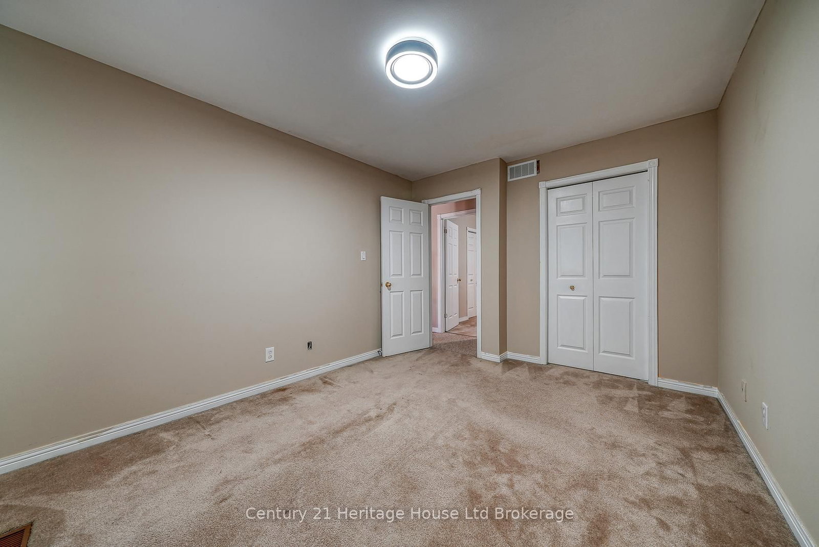 Detached House for sale at 41 Naskapi Street, Woodstock, Ontario, N4T 1G5 - North - MLS: X12312890