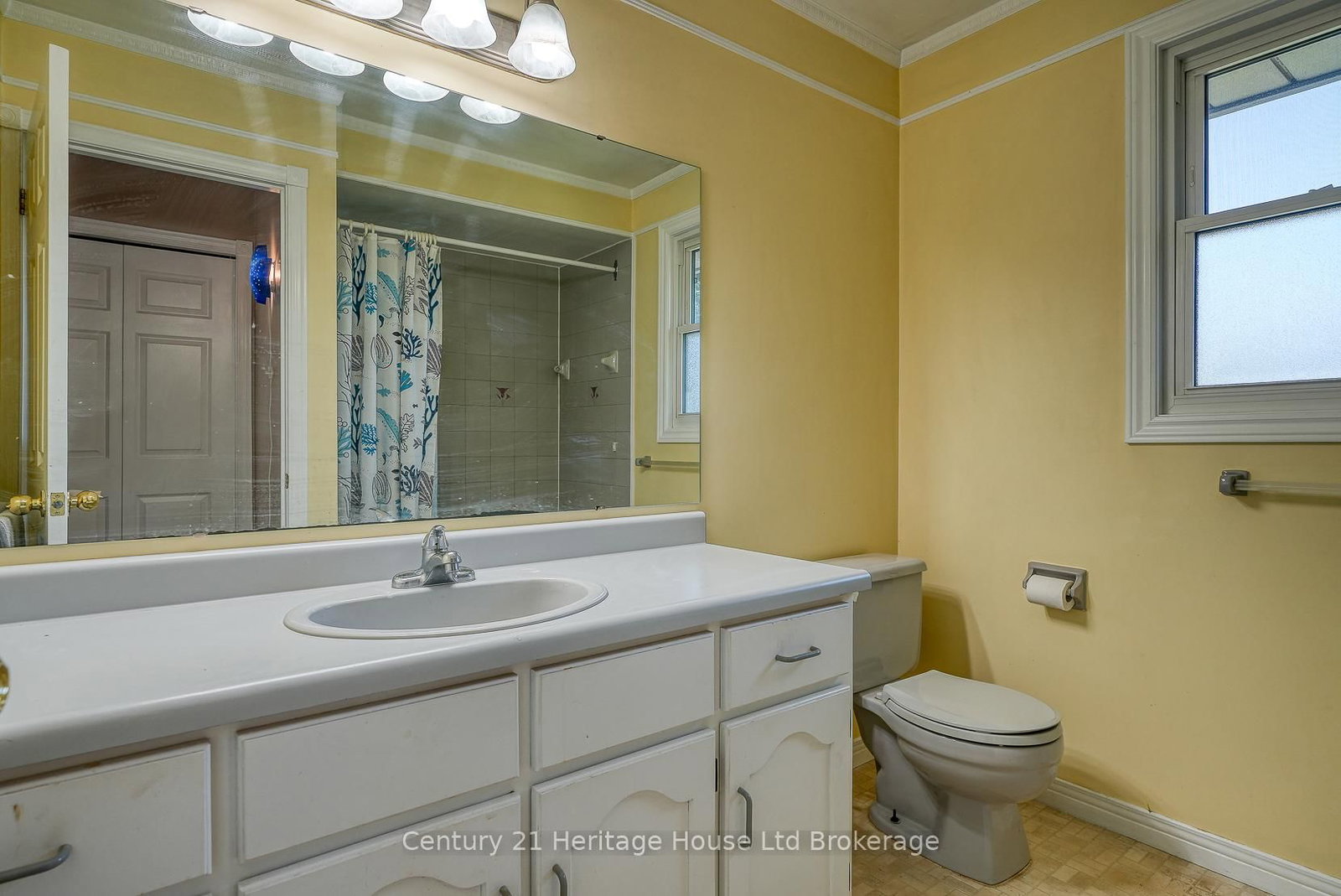 Detached House for sale at 41 Naskapi Street, Woodstock, Ontario, N4T 1G5 - North - MLS: X12312890