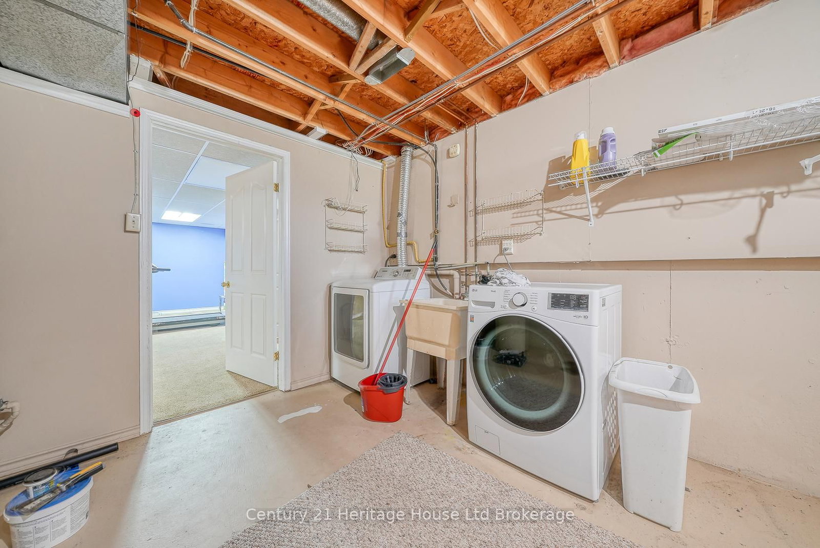 Detached House for sale at 41 Naskapi Street, Woodstock, Ontario, N4T 1G5 - North - MLS: X12312890