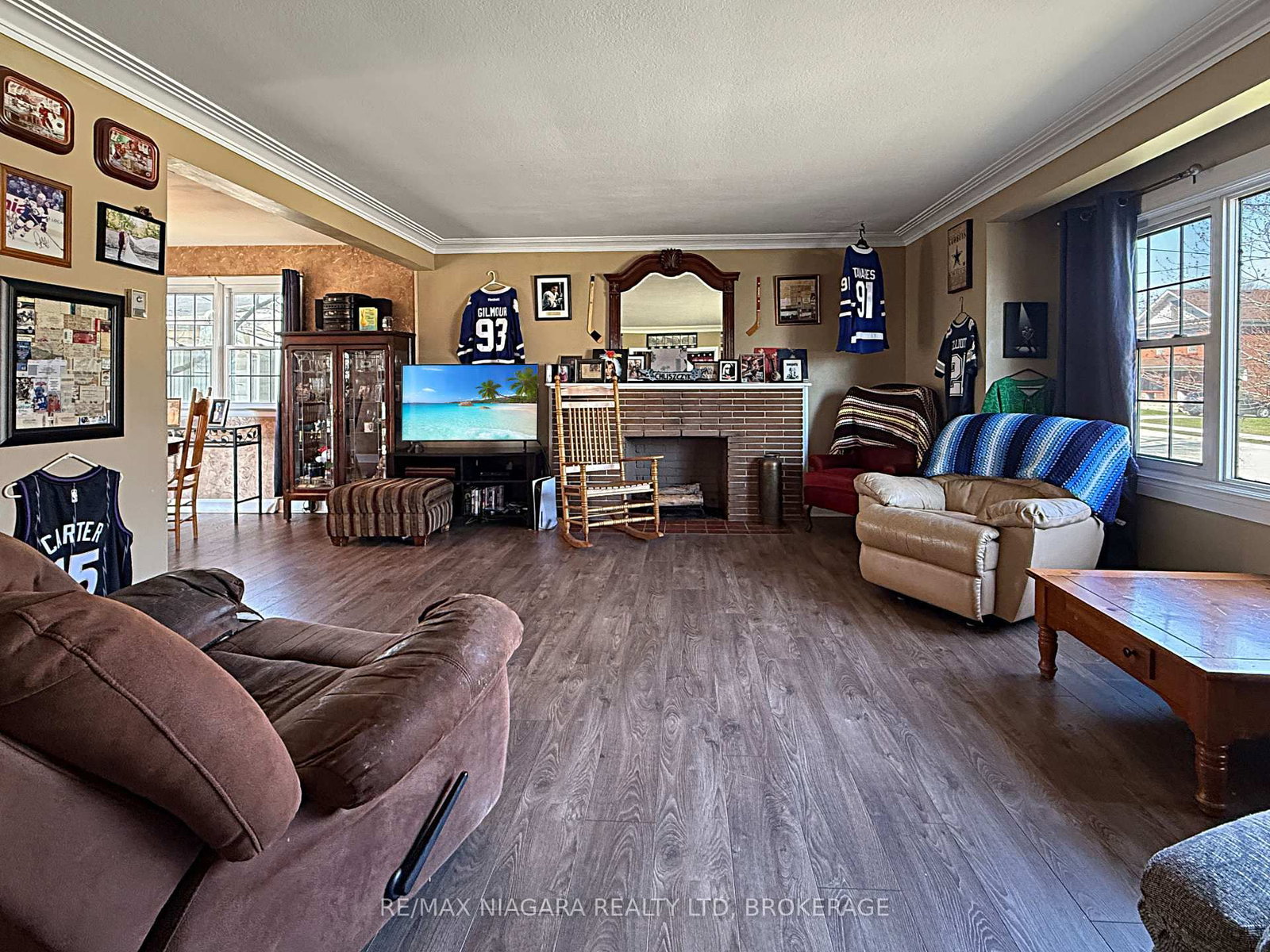 Detached House for sale at 21 Highland Avenue, Fort Erie, Ontario, L2A 2X6 - Central - MLS: X12313299